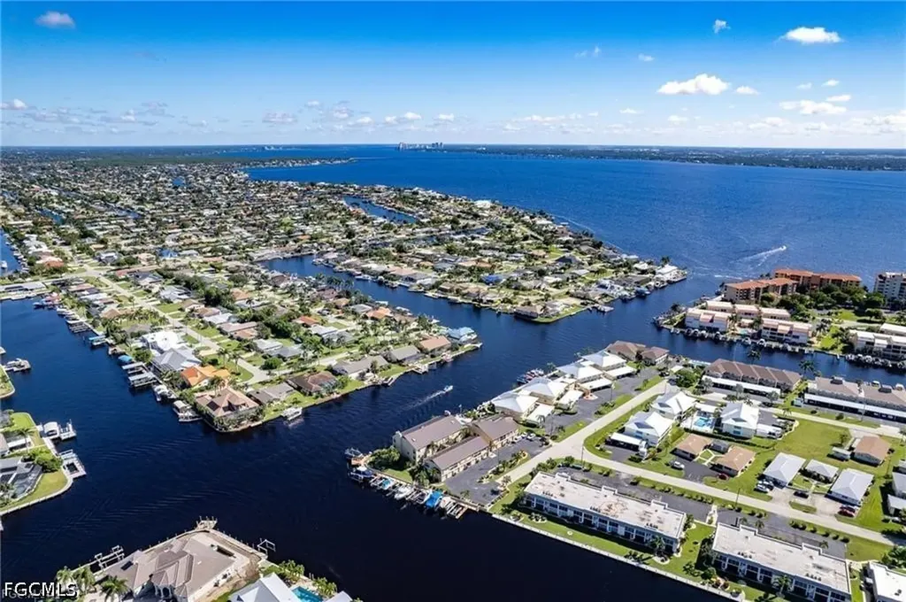 4009 SE 19th Avenue Cape Coral FL 33904