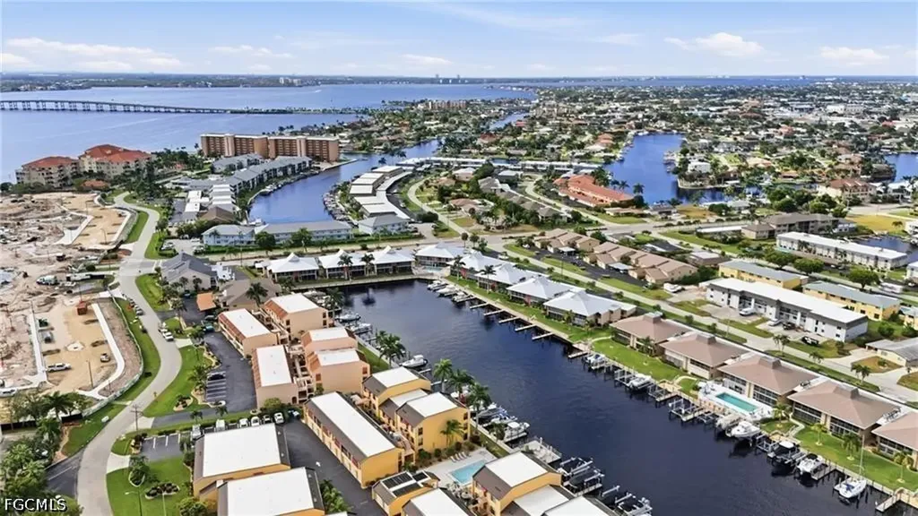 4009 SE 19th Avenue Cape Coral FL 33904
