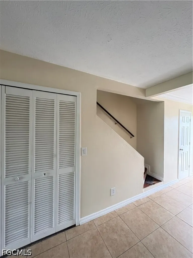 4514 SW 8th Place Cape Coral FL 33914