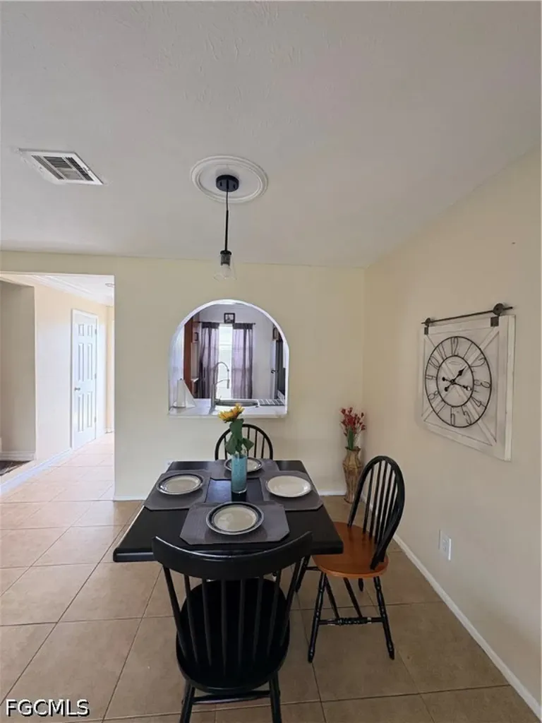 4514 SW 8th Place Cape Coral FL 33914