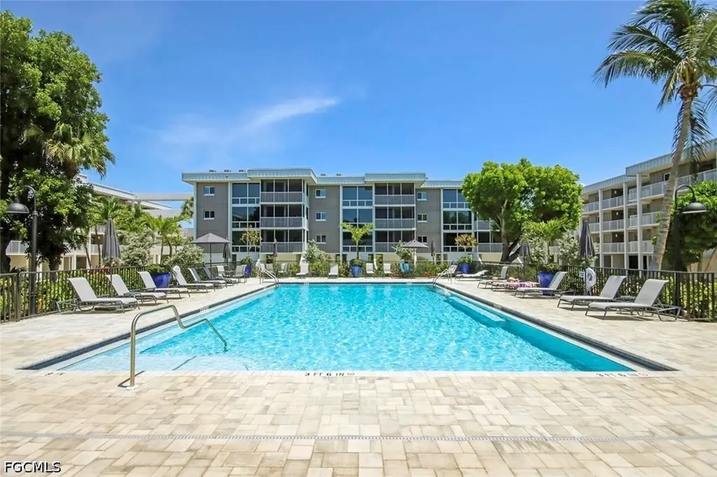 2265 W Gulf Drive Sanibel FL 33957