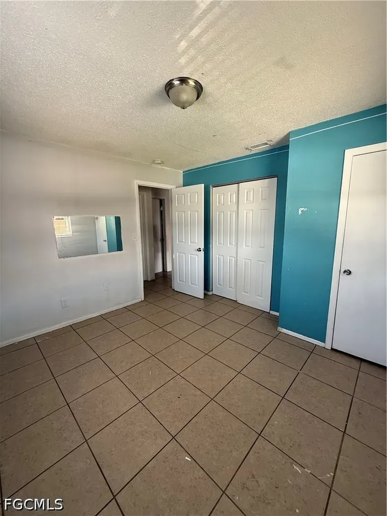 5456 10th Avenue Fort Myers FL 33907