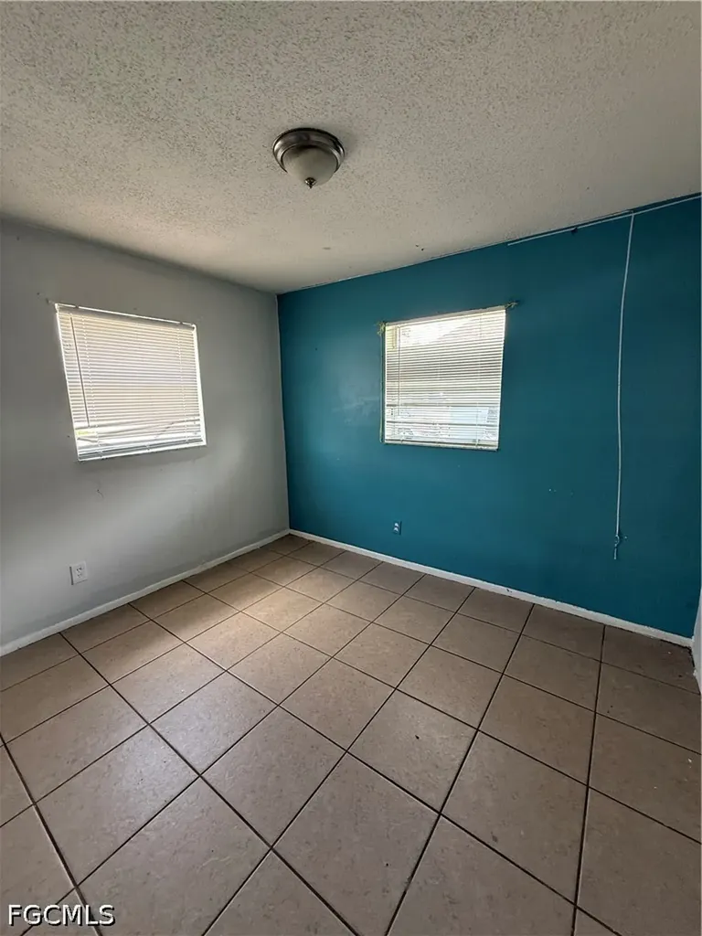 5456 10th Avenue Fort Myers FL 33907