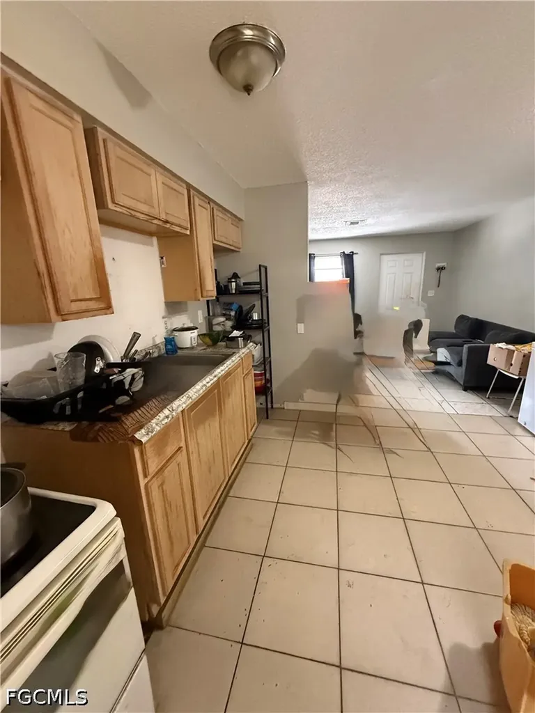 5456 10th Avenue Fort Myers FL 33907