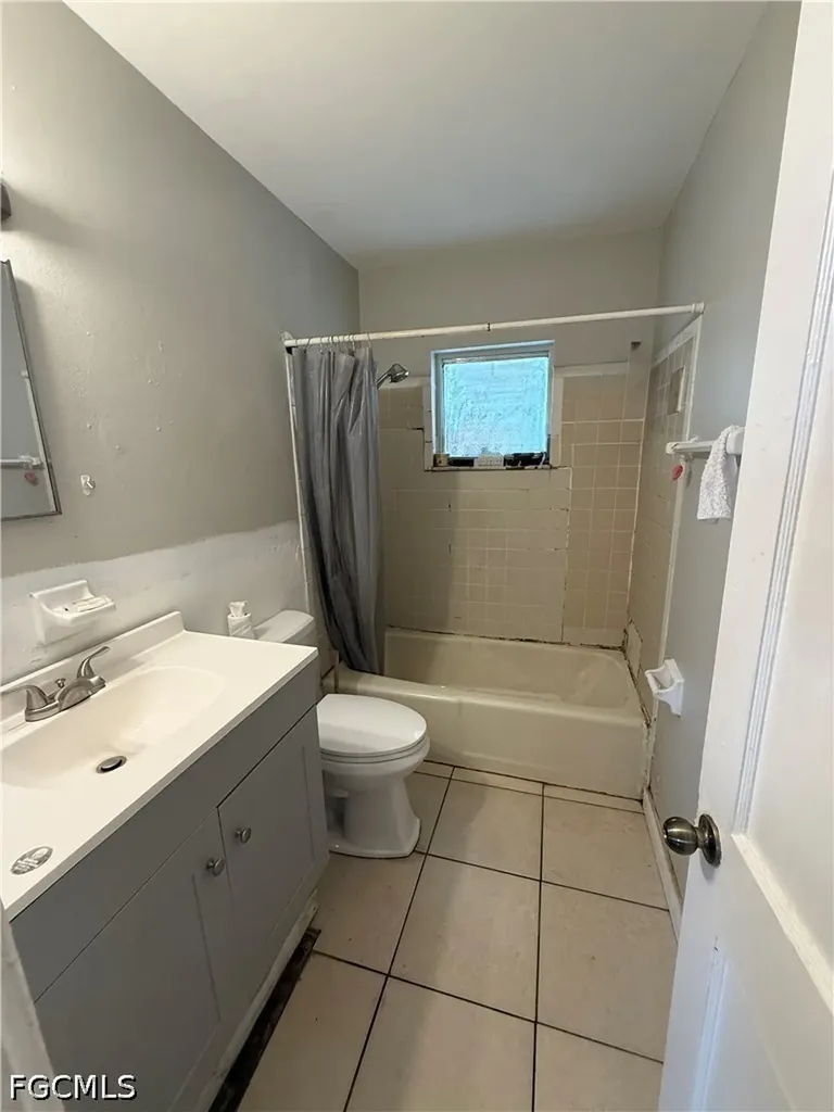 5456 10th Avenue Fort Myers FL 33907