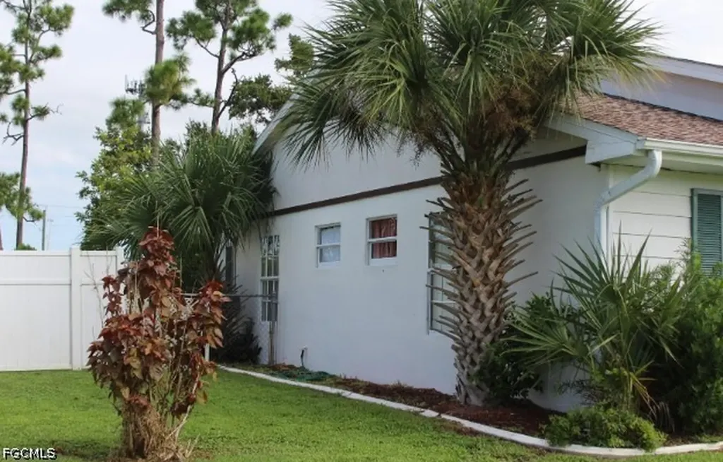 2320 Alton Road Port Charlotte FL 33952