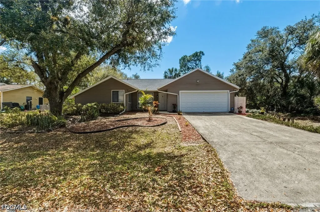 16235 Banyan Avenue Port Charlotte FL 33954