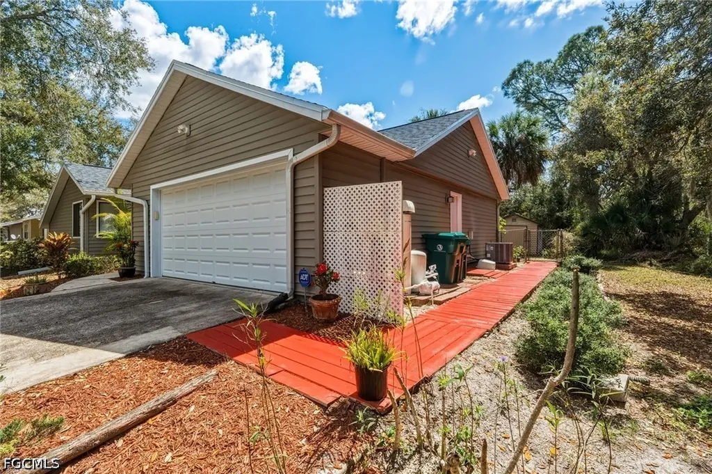 16235 Banyan Avenue Port Charlotte FL 33954