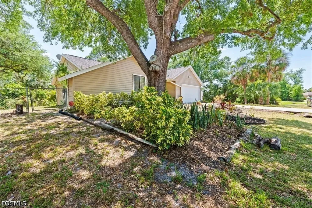 16235 Banyan Avenue Port Charlotte FL 33954