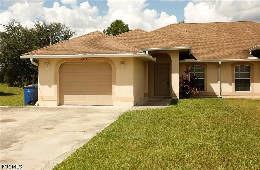 4754 Leonard Boulevard S Lehigh Acres FL 33973