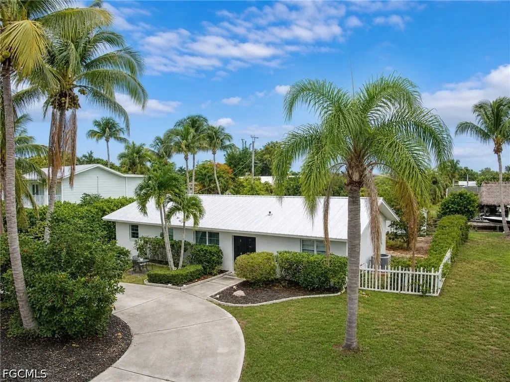 1019 Wyomi Drive Fort Myers FL 33919