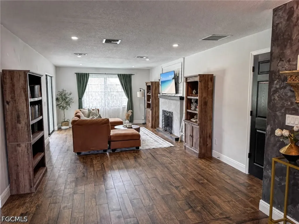 1019 Wyomi Drive Fort Myers FL 33919