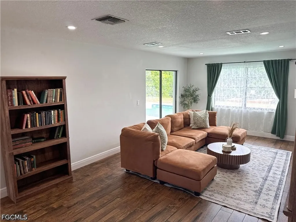 1019 Wyomi Drive Fort Myers FL 33919