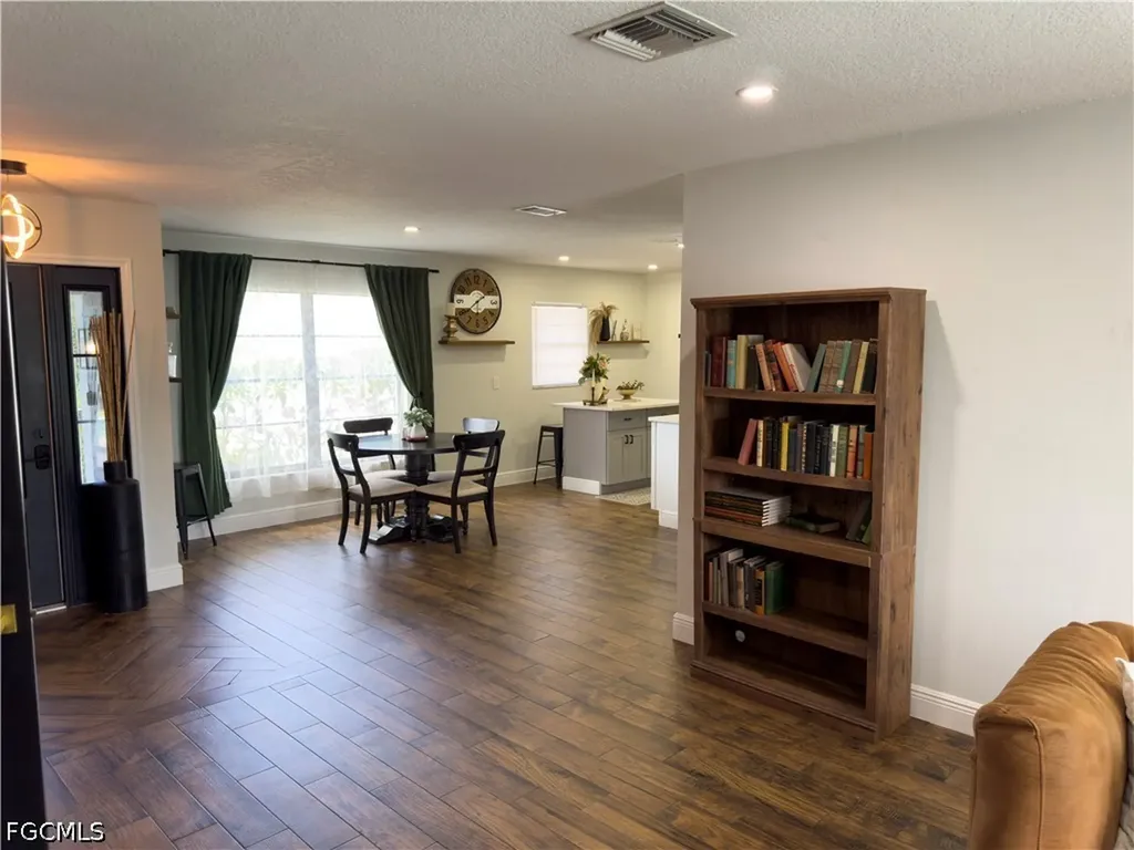 1019 Wyomi Drive Fort Myers FL 33919