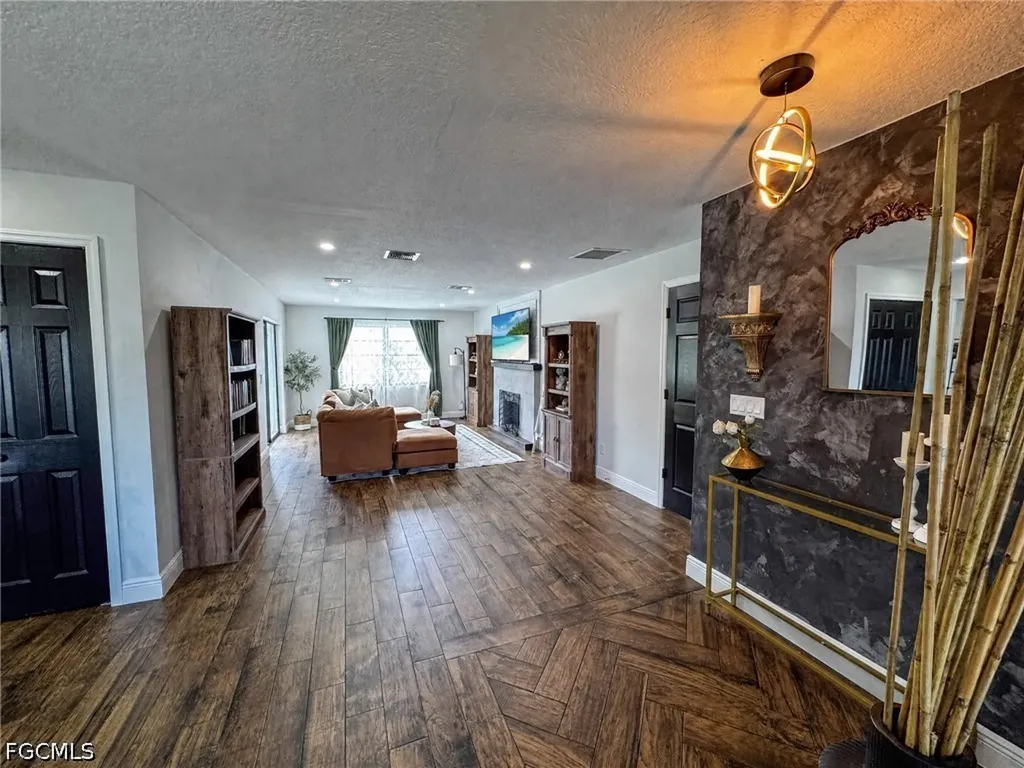 1019 Wyomi Drive Fort Myers FL 33919