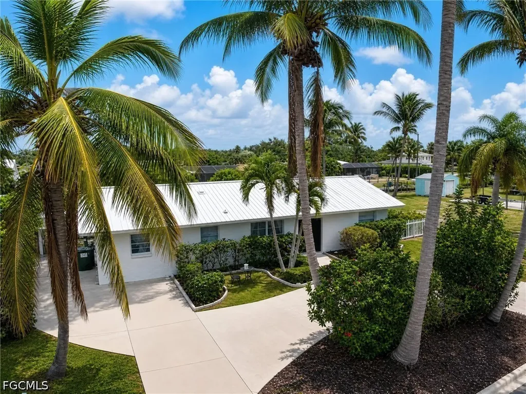 1019 Wyomi Drive Fort Myers FL 33919