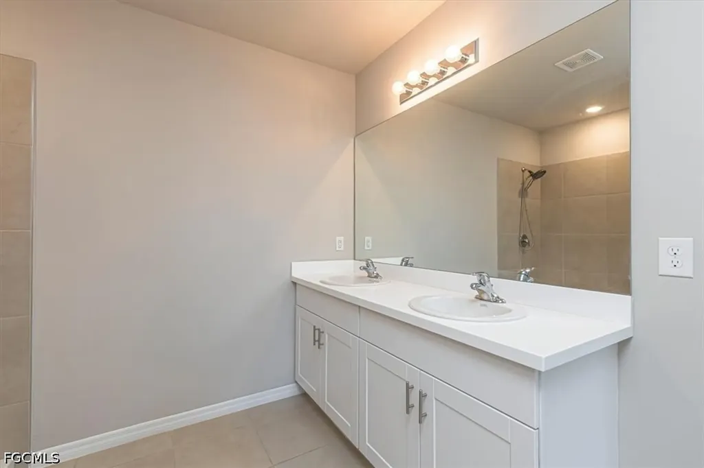 1806 NW 21st Terrace Cape Coral FL 33993
