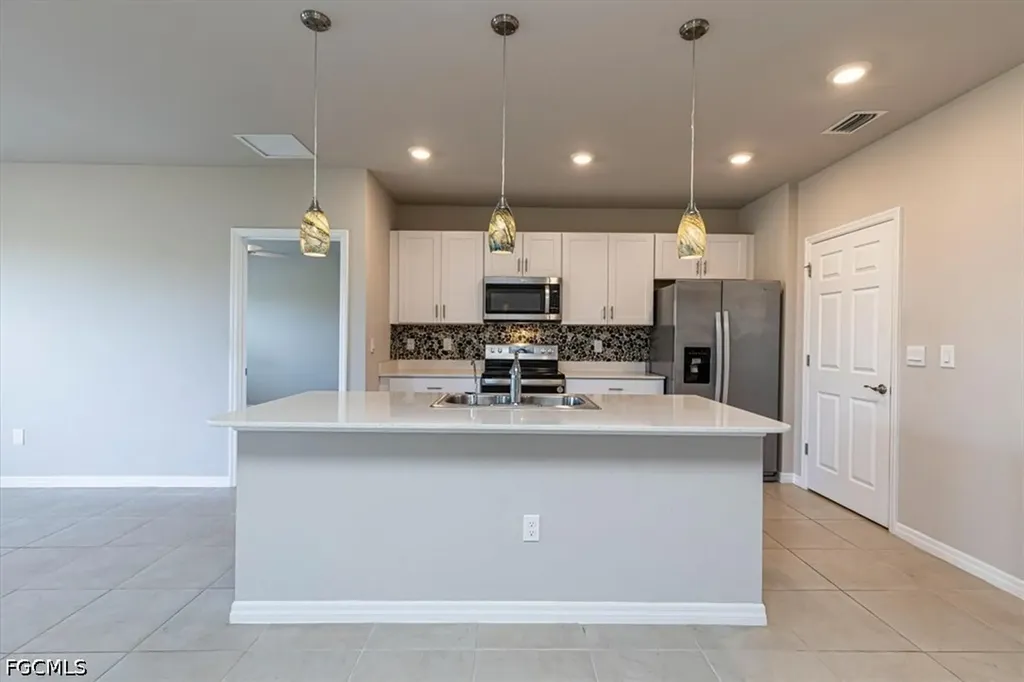 1806 NW 21st Terrace Cape Coral FL 33993