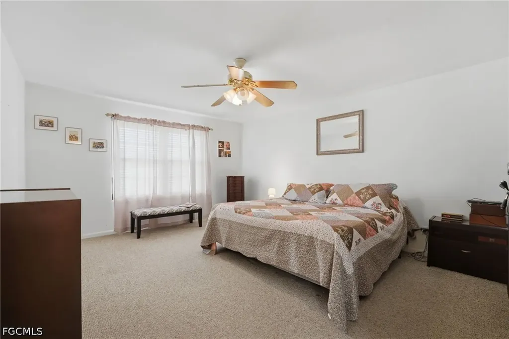 1212 SW 13th Street Cape Coral FL 33991