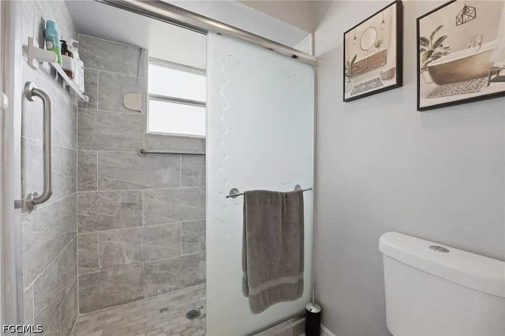 1212 SW 13th Street Cape Coral FL 33991