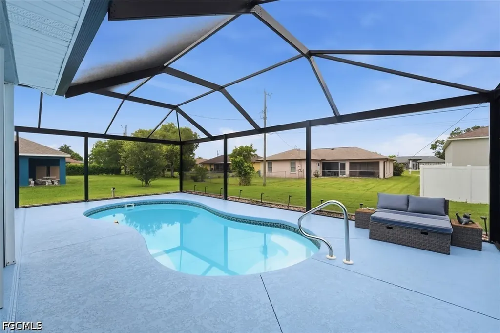 1212 SW 13th Street Cape Coral FL 33991