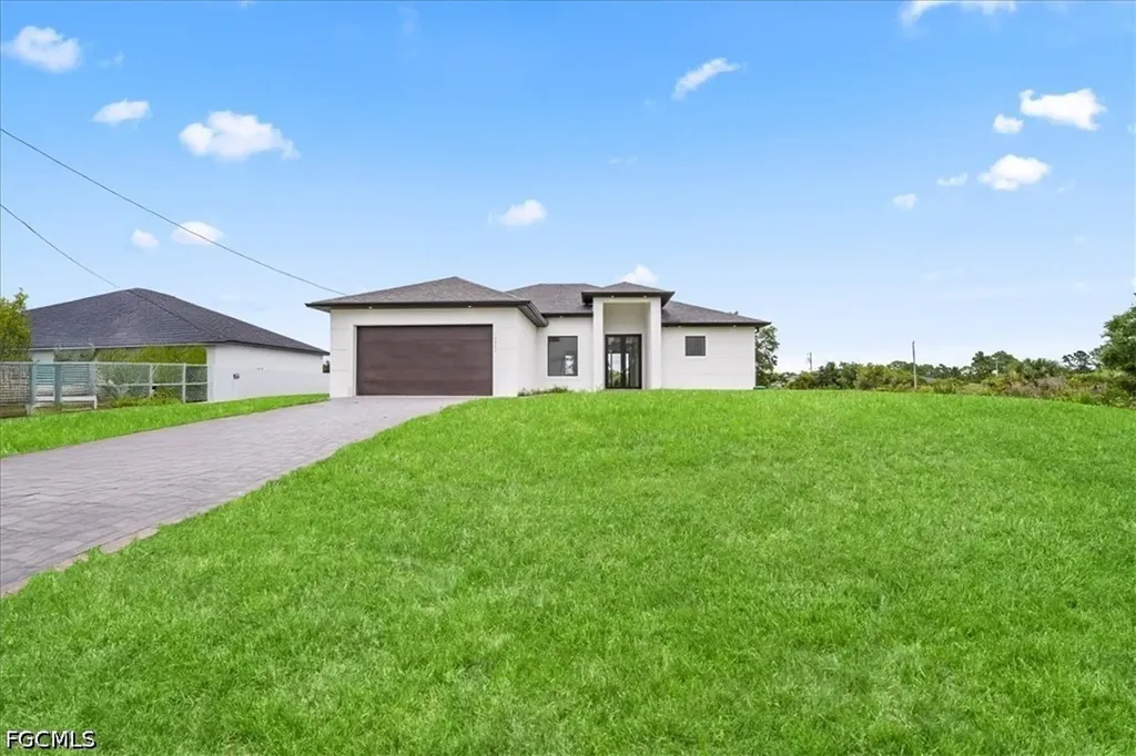 3371 Meadow Road Lehigh Acres FL 33974