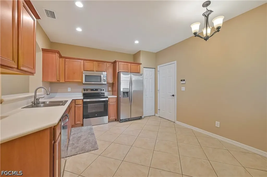 9797 Roundstone Circle Fort Myers FL 33967