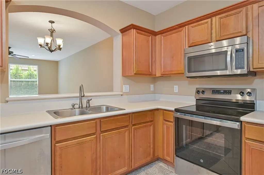 9797 Roundstone Circle Fort Myers FL 33967