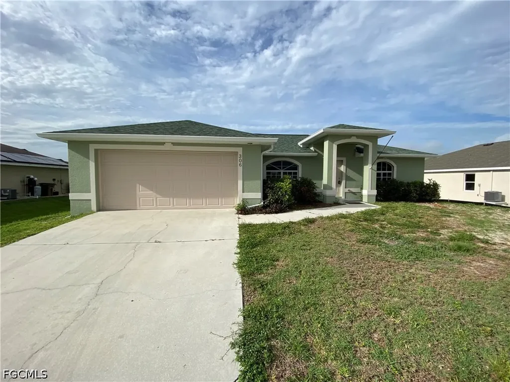 306 NE 14th Terrace Cape Coral FL 33909