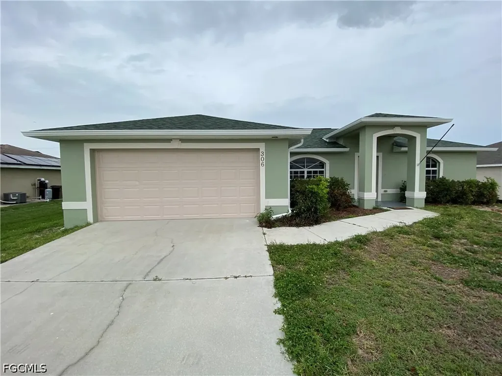 306 NE 14th Terrace Cape Coral FL 33909