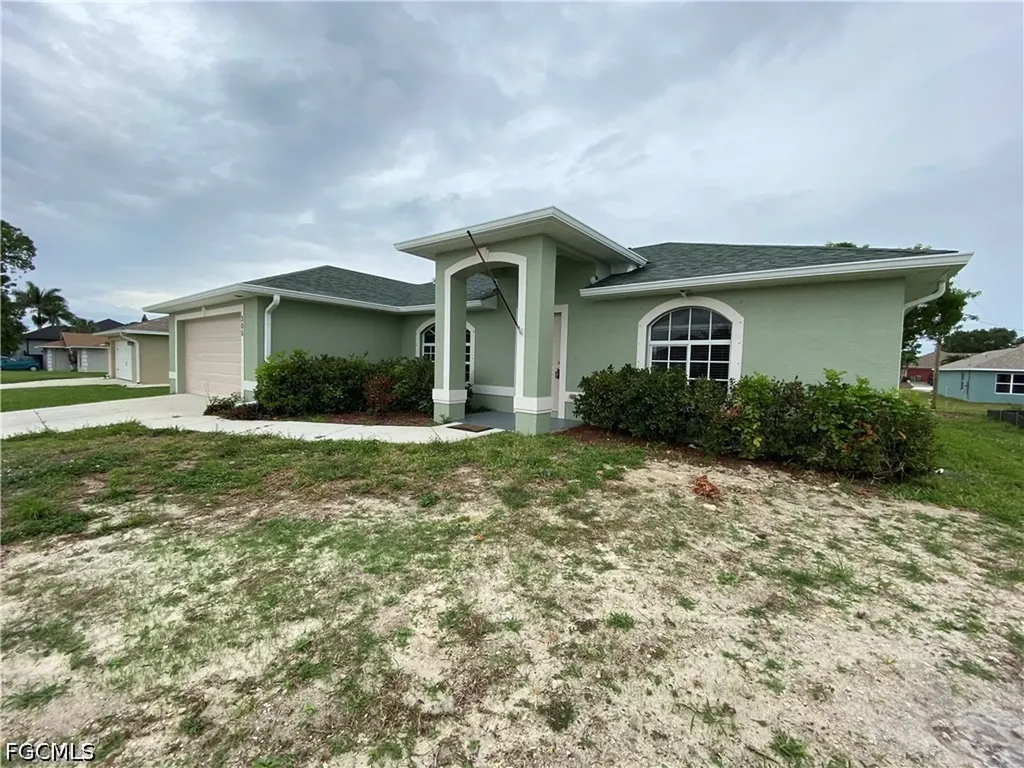 306 NE 14th Terrace Cape Coral FL 33909