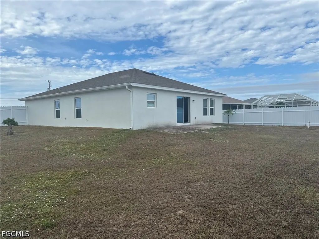 2017 NW 1st Avenue Cape Coral FL 33993