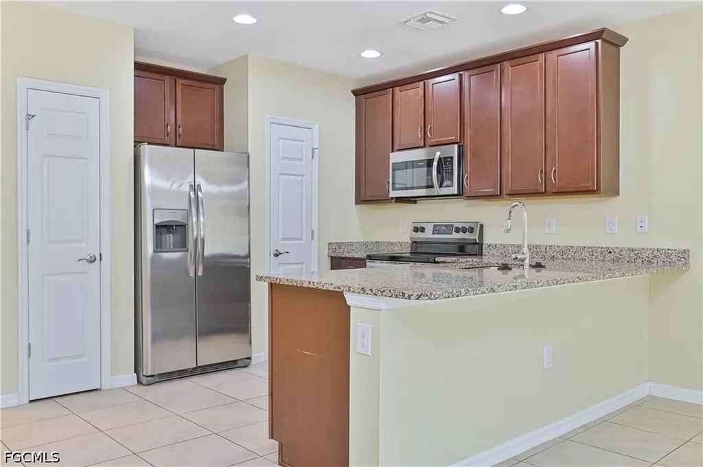 3739 Crofton Court Fort Myers FL 33916