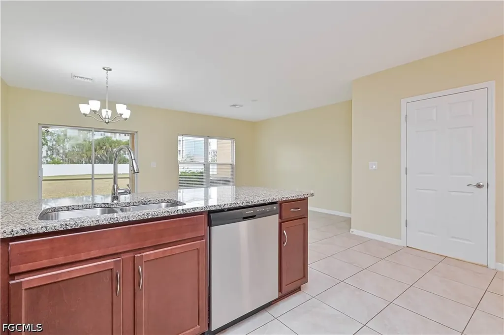 3739 Crofton Court Fort Myers FL 33916