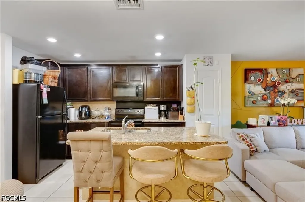 824 Umber Drive Fort Myers FL 33913