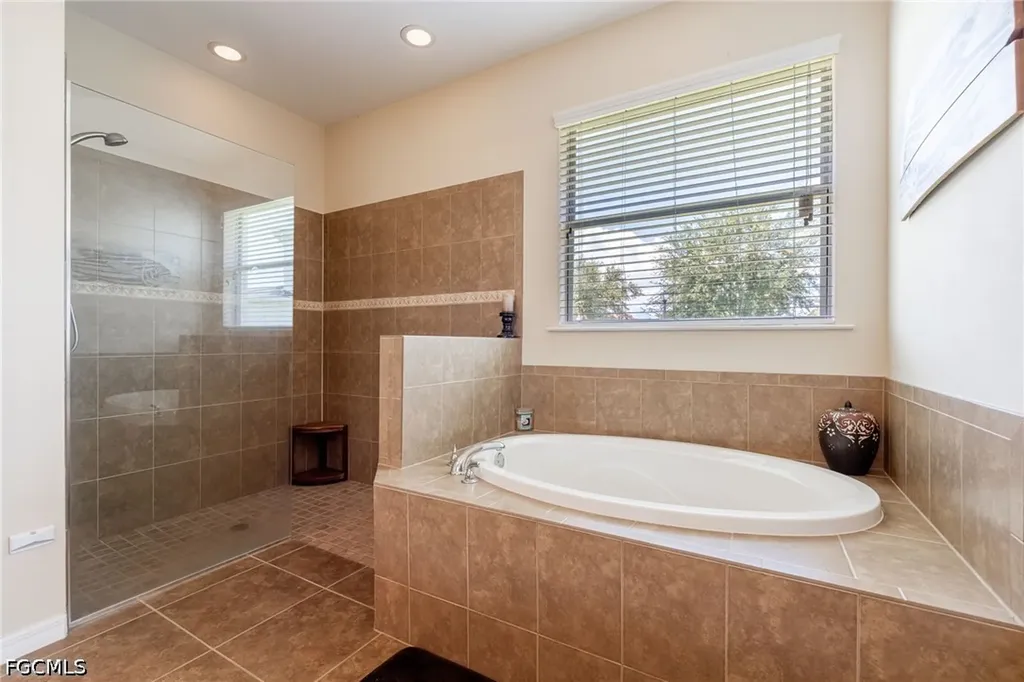 2466 Ashbury Circle Cape Coral FL 33991