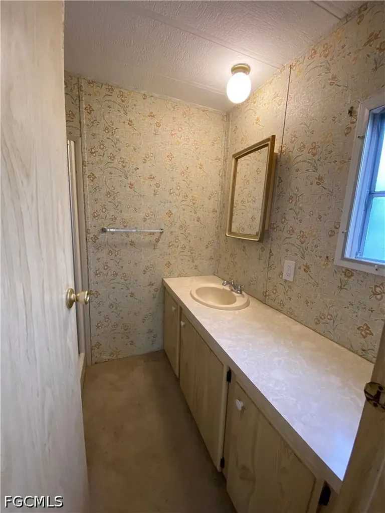 234 Lamplighter Lane North Fort Myers FL 33917