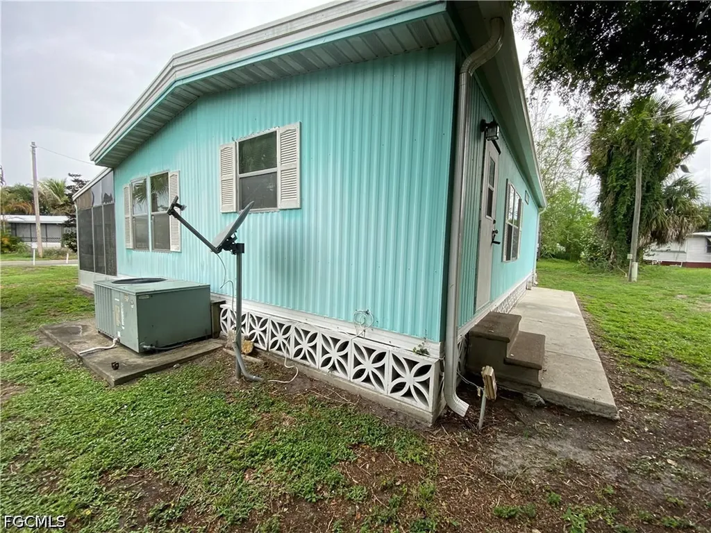 234 Lamplighter Lane North Fort Myers FL 33917