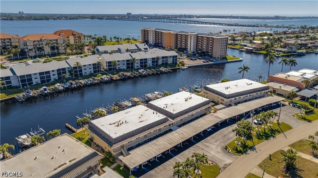 Cape Coral FL, 4229 SE 19th Place, Unit 1D