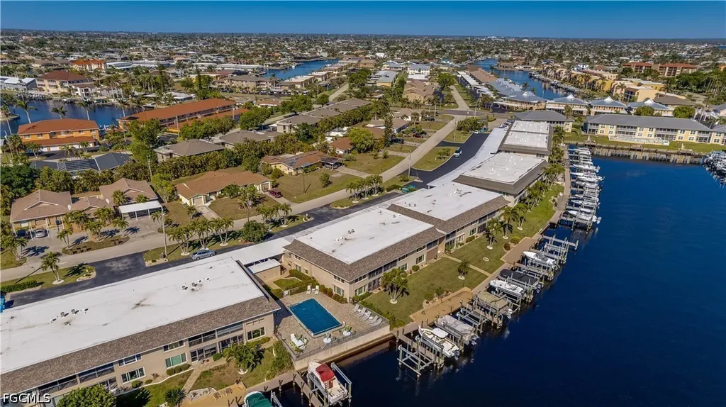 4229 SE 19th Place Cape Coral FL 33904