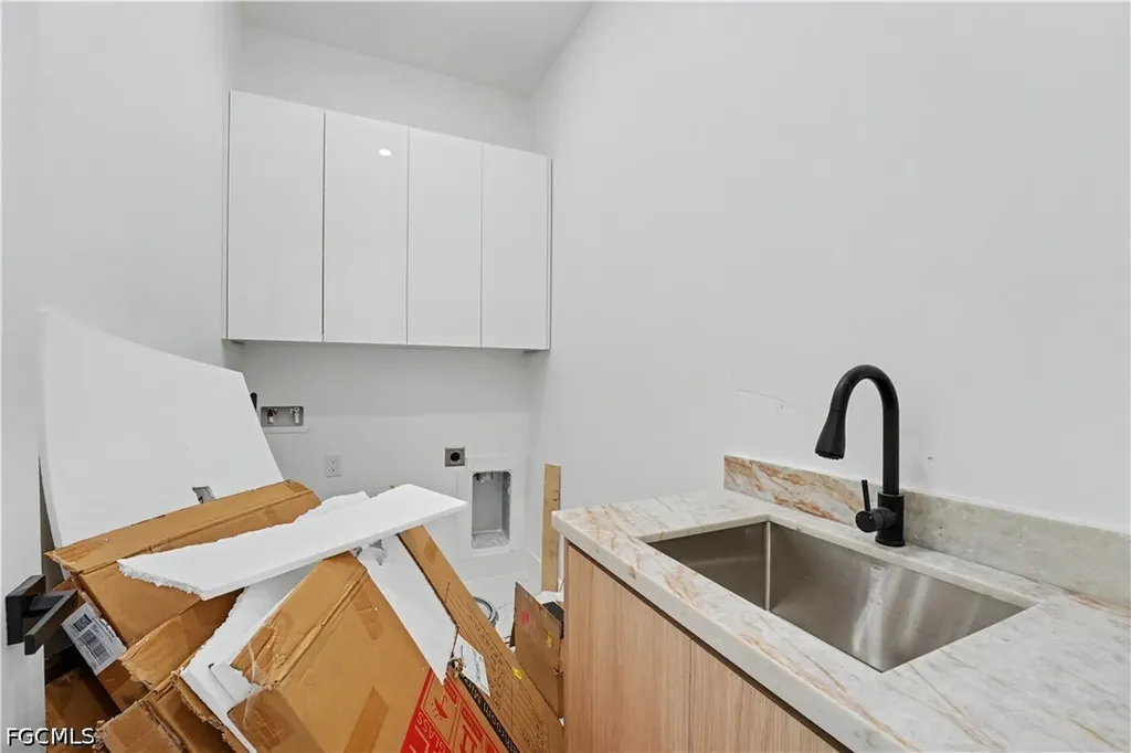 3500 NE 17th Place Cape Coral FL 33909