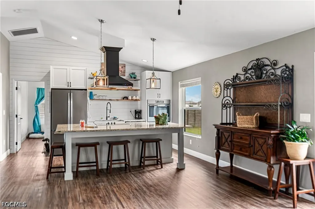 5013 Dania Circle Labelle FL 33935
