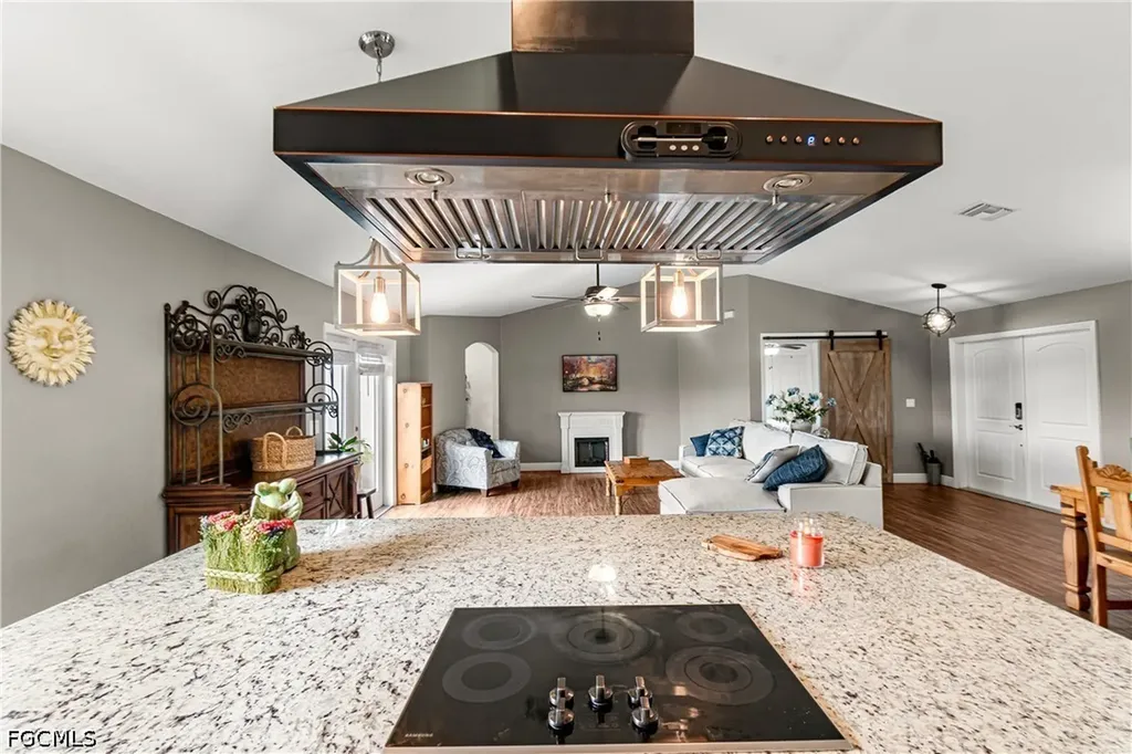 5013 Dania Circle Labelle FL 33935