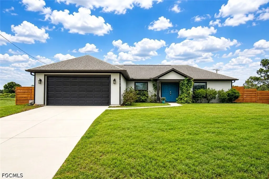 5013 Dania Circle Labelle FL 33935