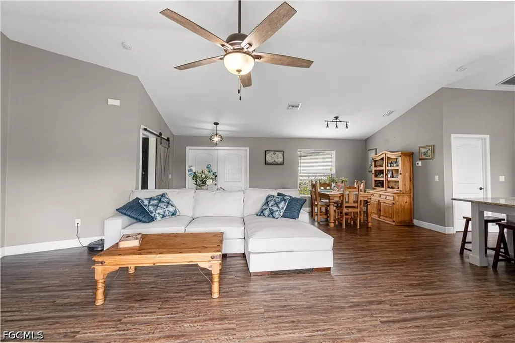 5013 Dania Circle Labelle FL 33935