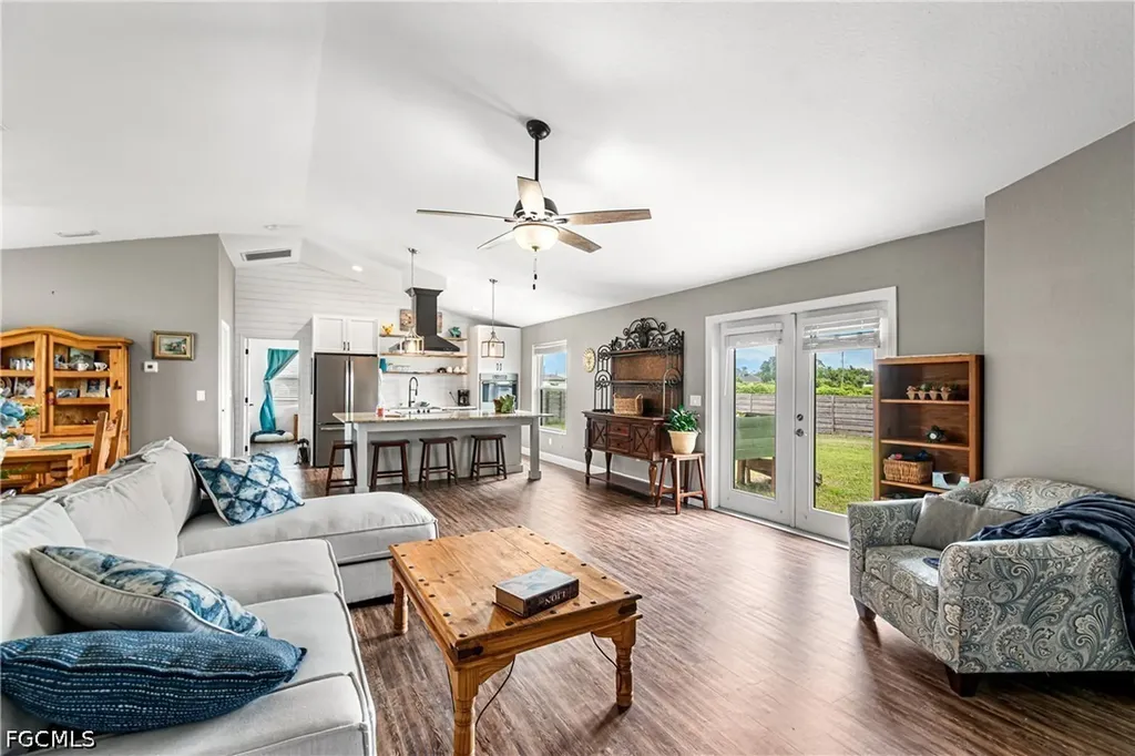 5013 Dania Circle Labelle FL 33935