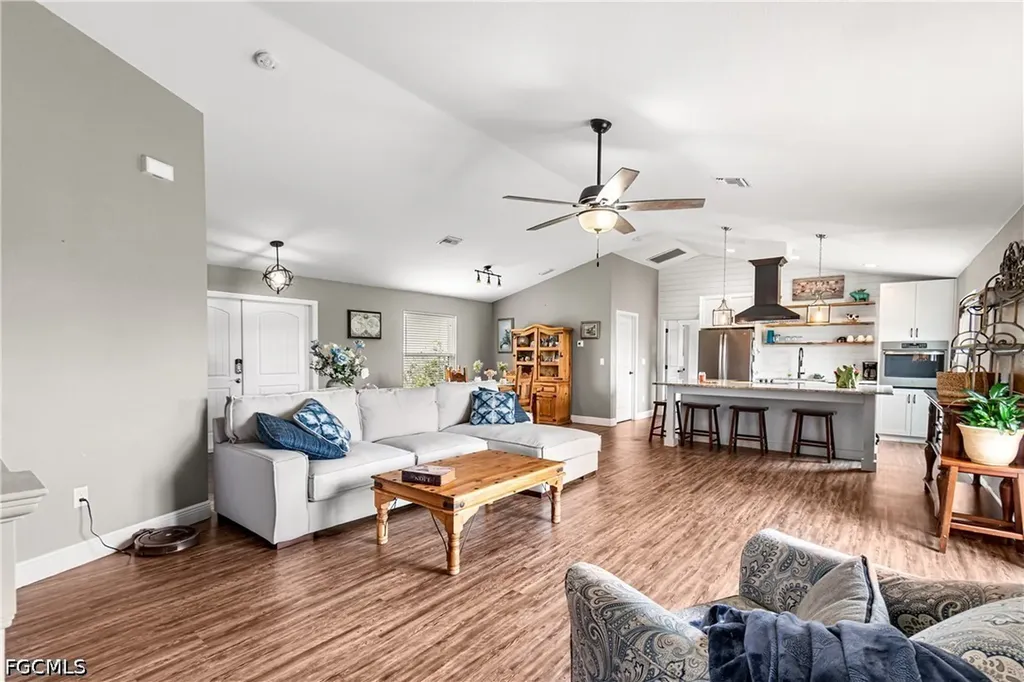 5013 Dania Circle Labelle FL 33935