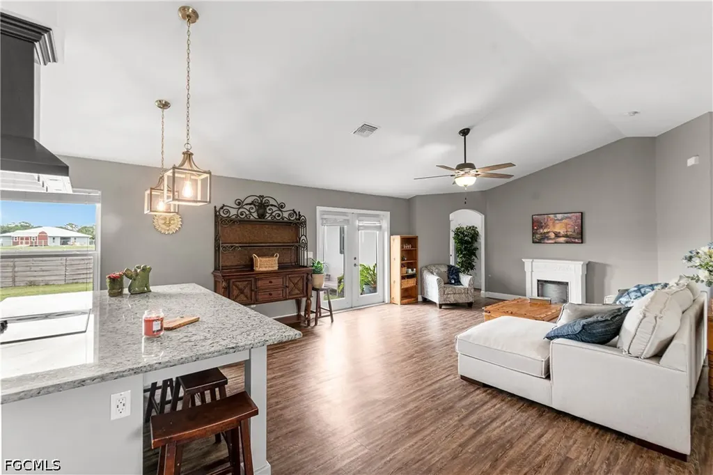 5013 Dania Circle Labelle FL 33935