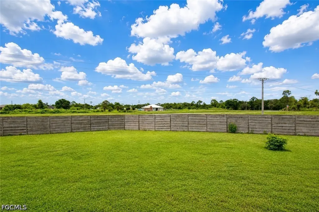 5013 Dania Circle Labelle FL 33935