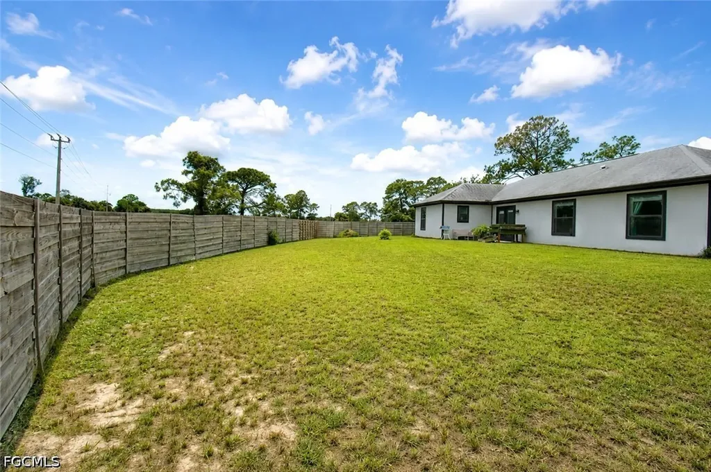 5013 Dania Circle Labelle FL 33935